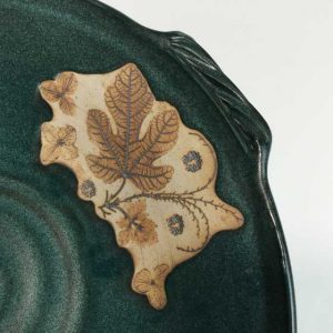Green & natural leaf platter, detail